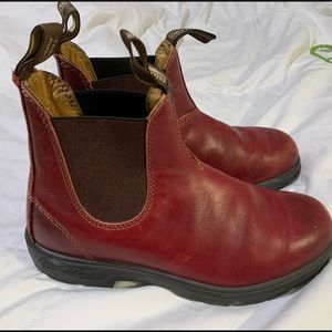 red blundstones